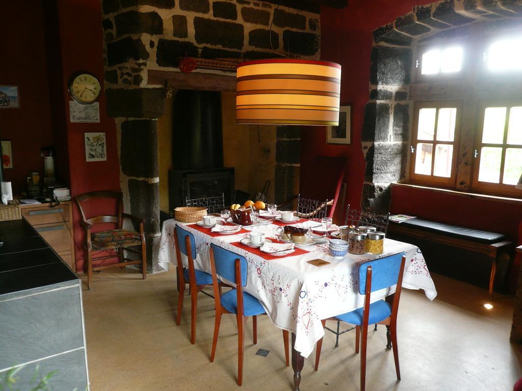 Chambre D'Hotes Et Gites Du Tapissier Polignac  Exterior foto